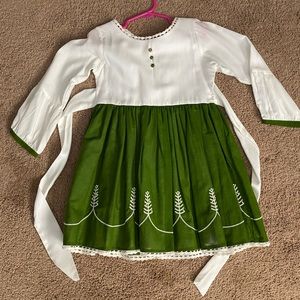 Well Dressed Wolf Festive Tree 4t